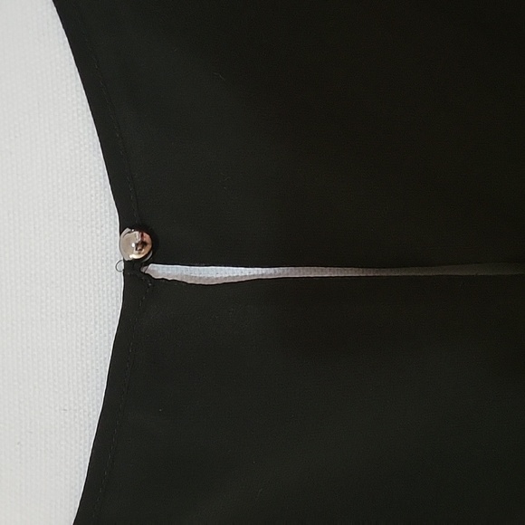 White House Black Market Blouse - Picture 6 of 7